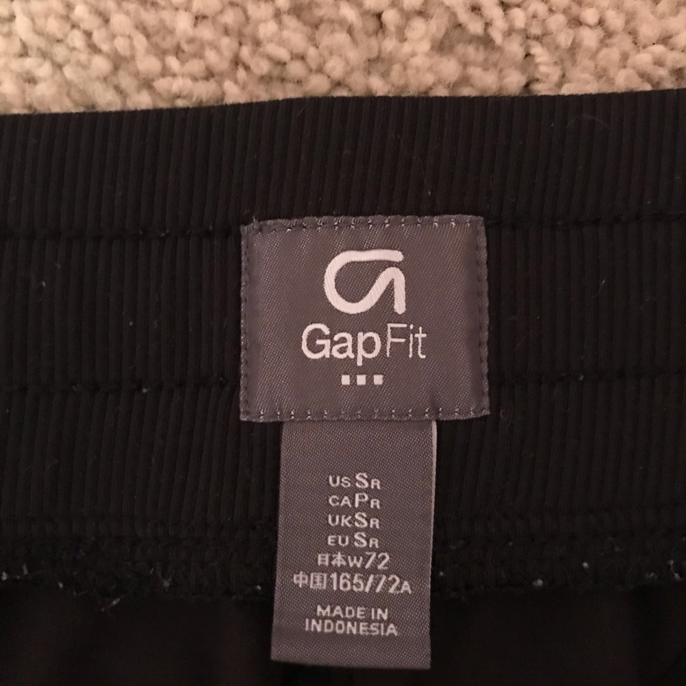 gap fit joggers
